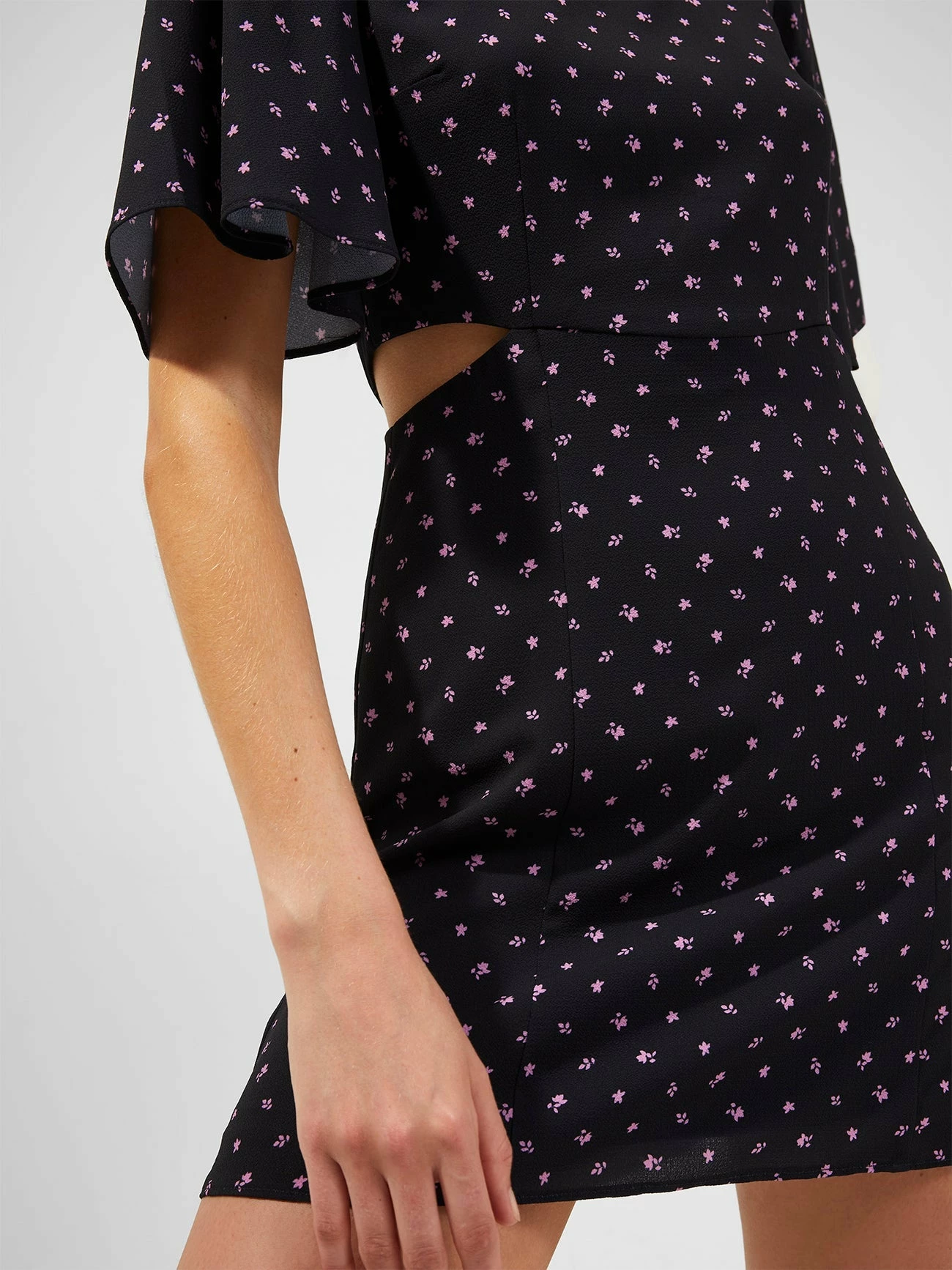 French Connection Augustine Verona Crepe Mini Dress 6 French Connection Augustine Verona Crepe Mini Dress - Image 4