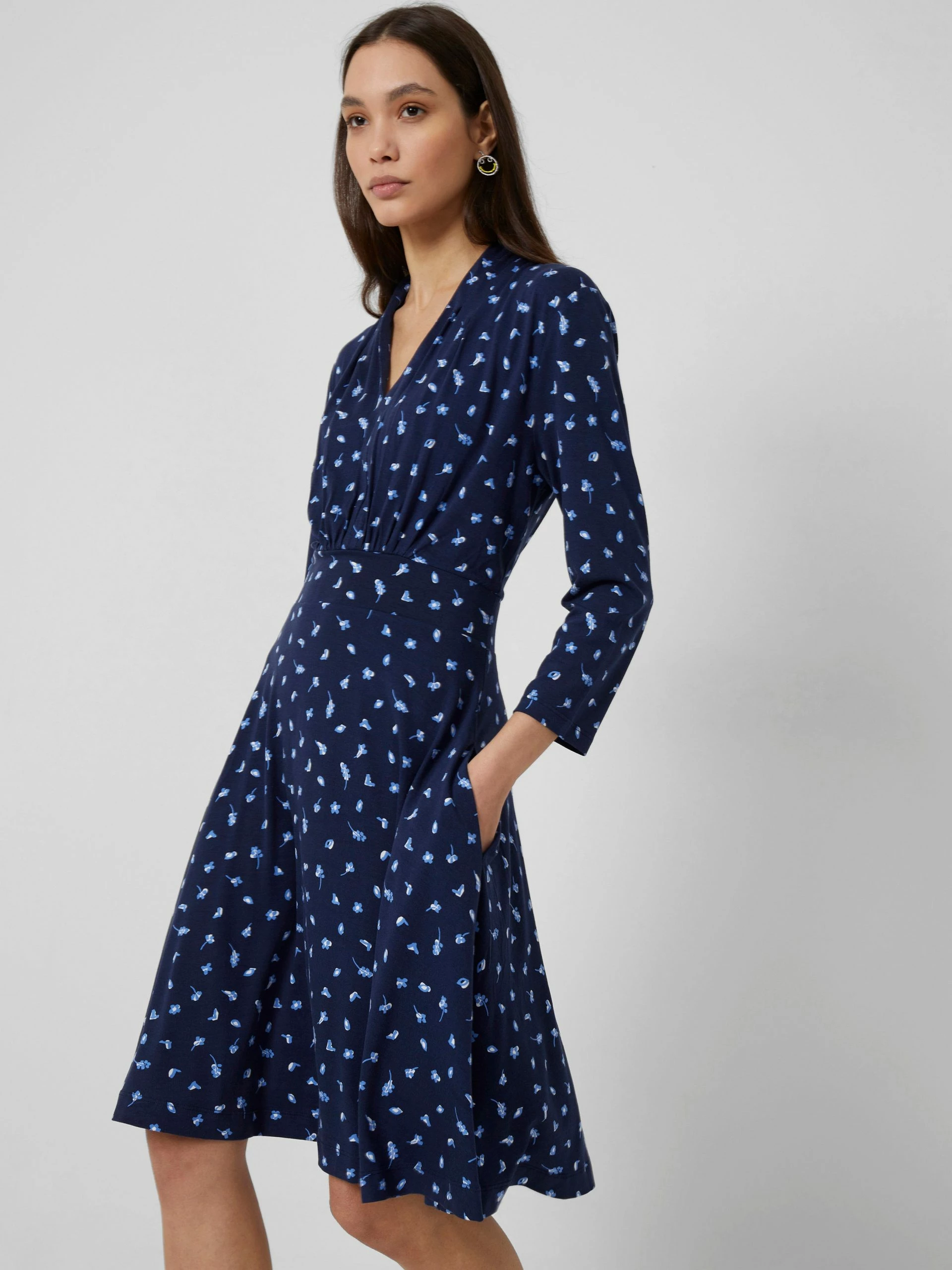 French Connection Bhelle Meadow Jersey V-Neck Mini Dress 3 French Connection Bhelle Meadow Jersey V-Neck Mini Dress