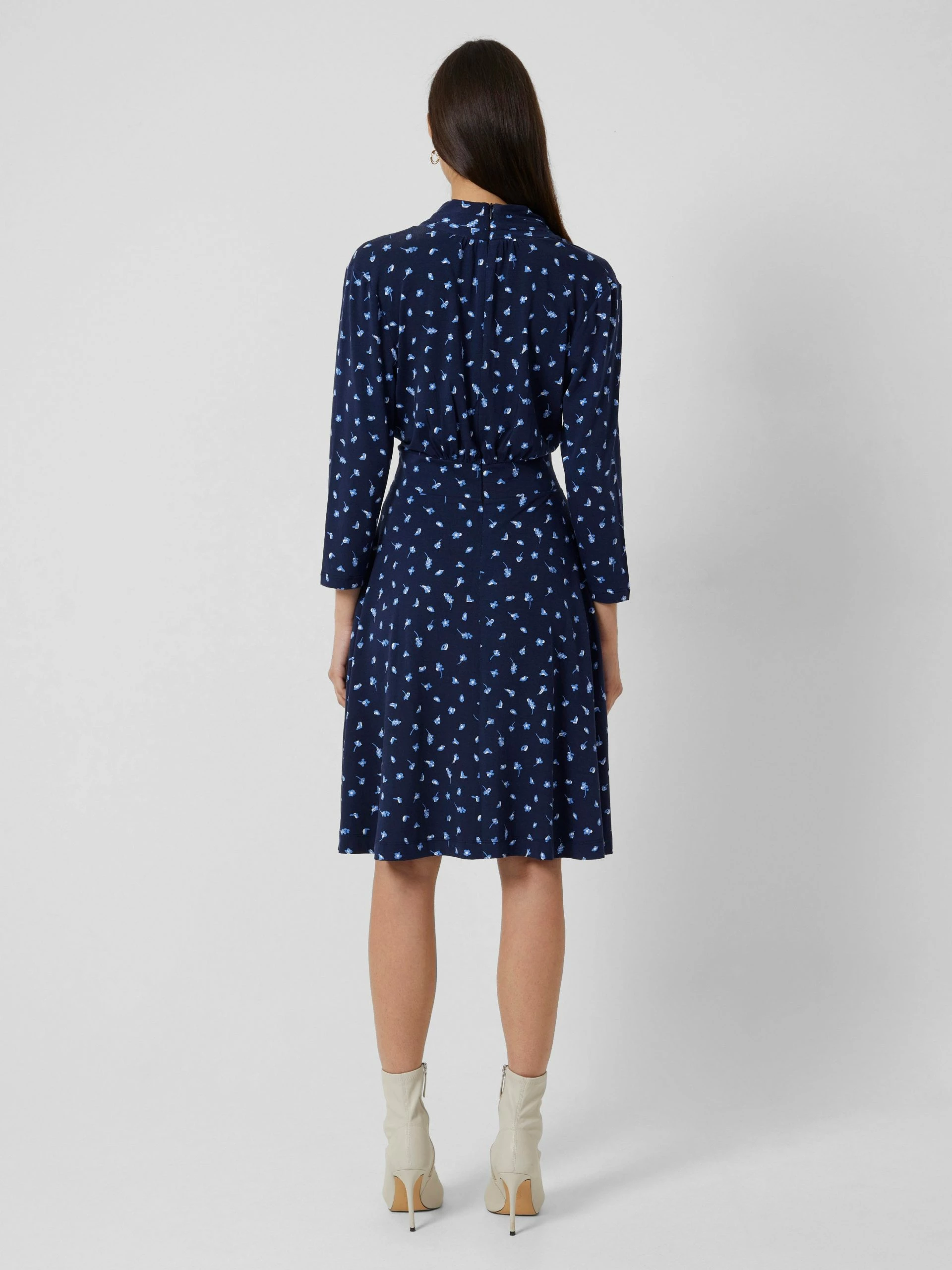 French Connection Bhelle Meadow Jersey V-Neck Mini Dress 6 French Connection Bhelle Meadow Jersey V-Neck Mini Dress - Image 4