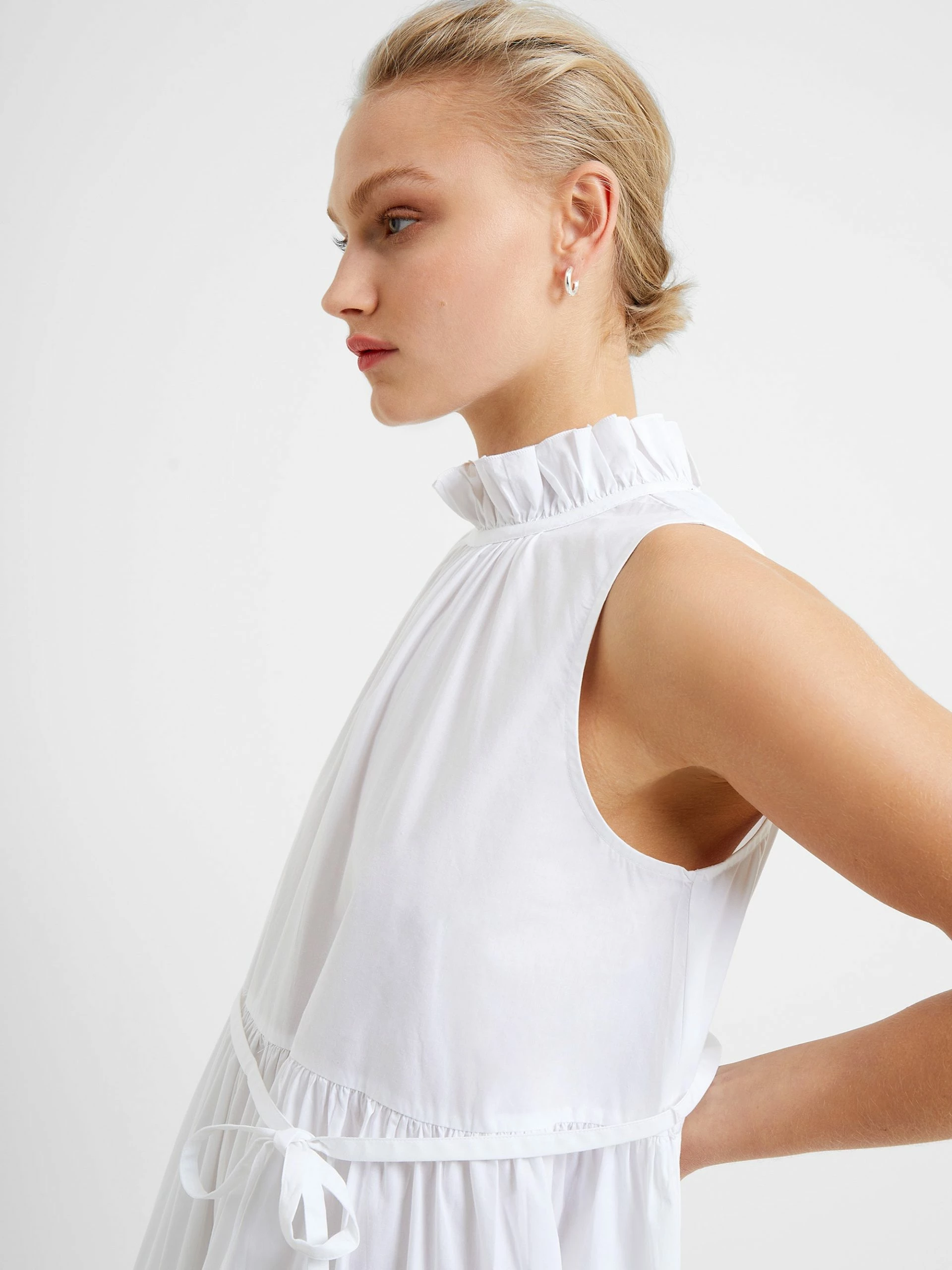 French Connection Rhodes Poplin Sleeveless Tiered Mini Dress 5 French Connection Rhodes Poplin Sleeveless Tiered Mini Dress - Image 3