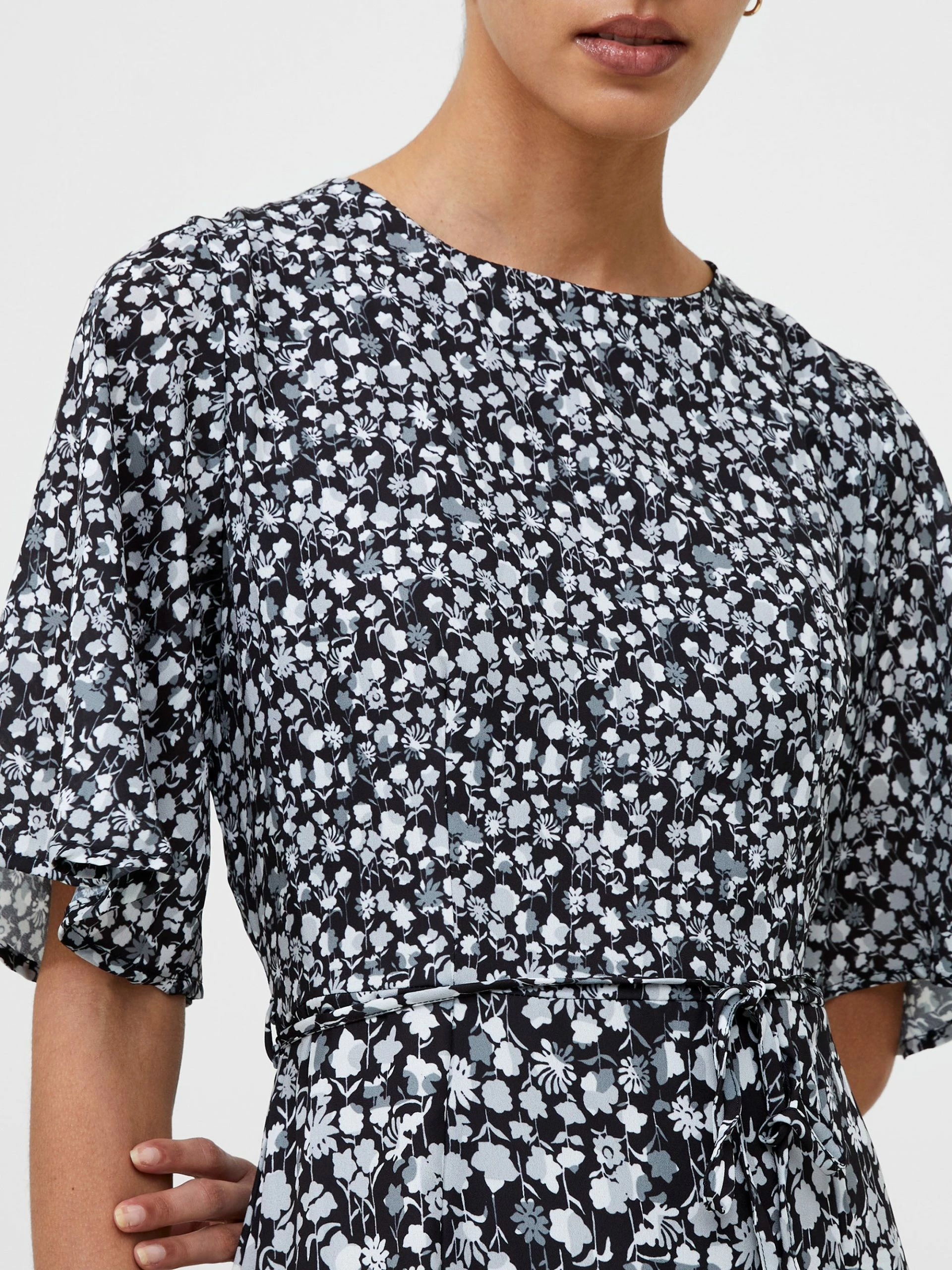 French Connection Bethany Angel Sleeves Midaxi Dress 6 French Connection Bethany Angel Sleeves Midaxi Dress - Image 4