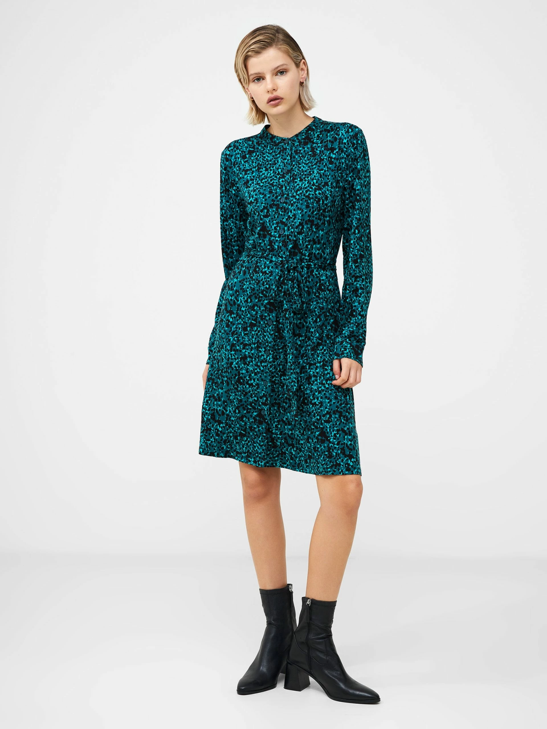 French Connection Meadow Henley Button-Through Dress 4 French Connection Meadow Henley Button-Through Dress - Image 2